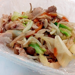 中華あじで　豚肉と野菜としめじの炒め物
